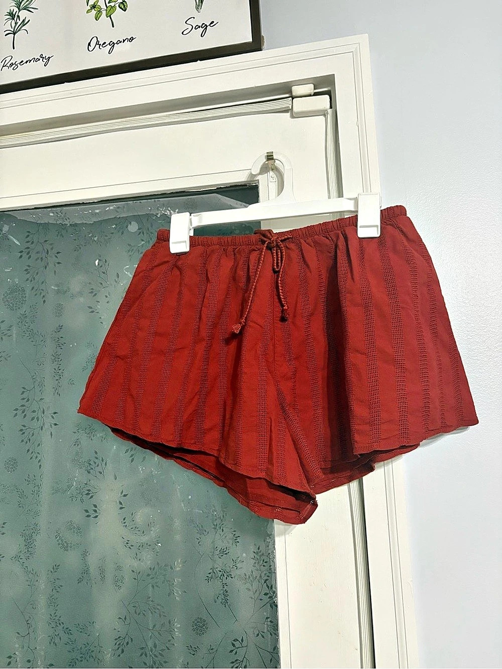 Universal Thread Mid-Rise Textured Knit Pull-On Shorts Red Small